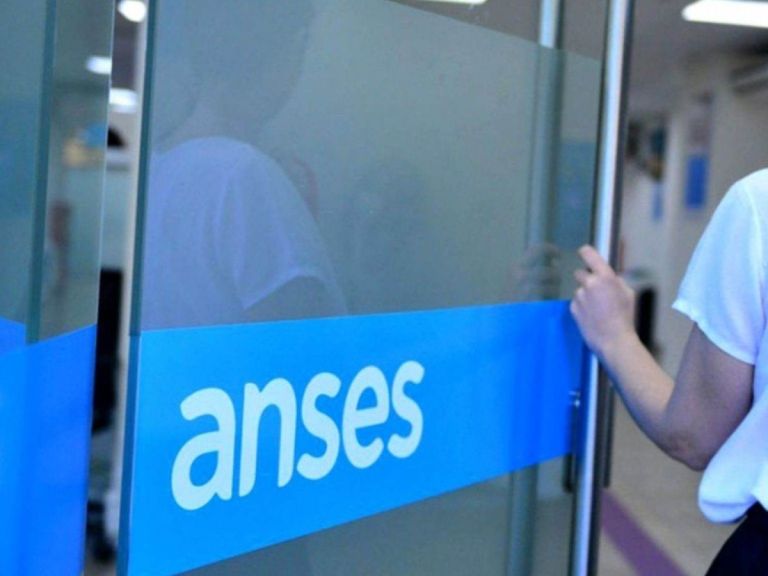 ANSES y Banco Nación confirmaron la entrega de un beneficio de 800