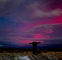 La aurora austral registrada por Daniel Chiesa y su hijo Bruno en Bariloche.