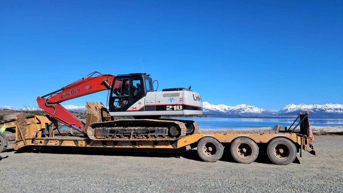 El municipio suma una nueva excavadora a su equipamiento