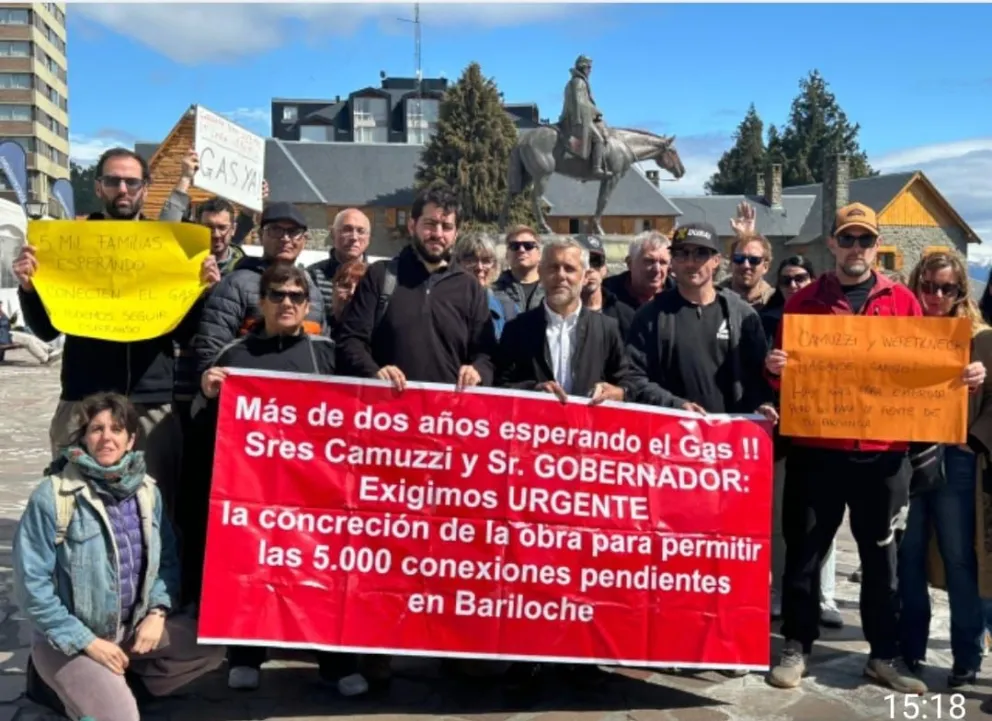 El reclamo a Camuzzi también llegó al Centro Cívico
