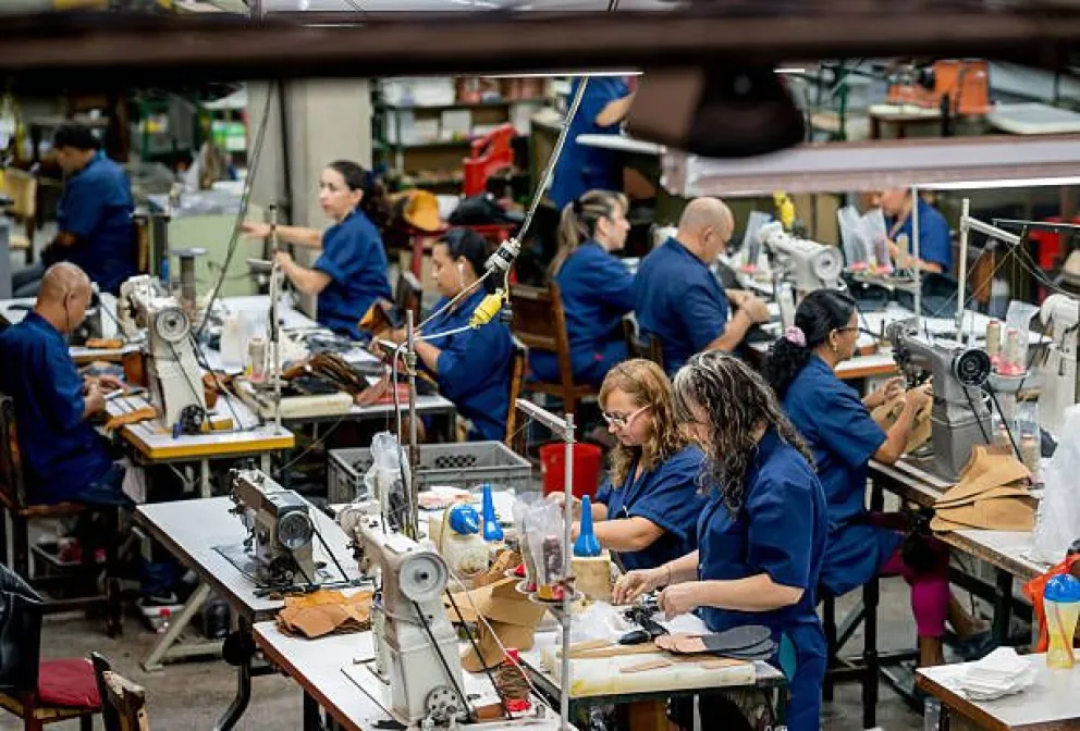 Con una caída del 10,9% interanual el sector textil es uno de los más afectados por la crisis económica.