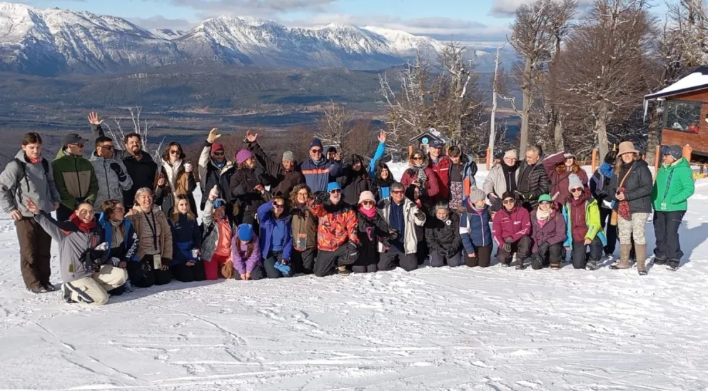 Los referentes de la Cámara de Turismo de El Bolsón en la cota intermedia del Perito Moreno
