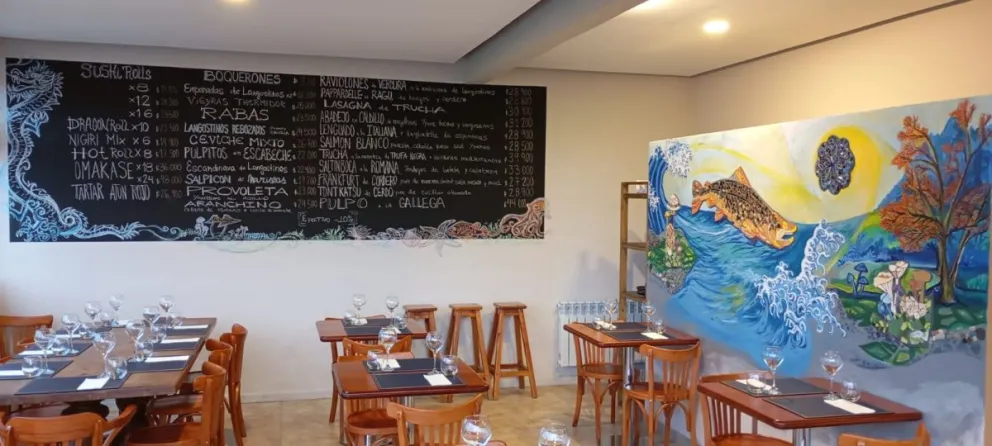 Del Azul Bariloche: nació hace nueve años en Las Grutas para homenajear a la producción del Golfo San Matías y abrió una sucursal en nuestra ciudad.