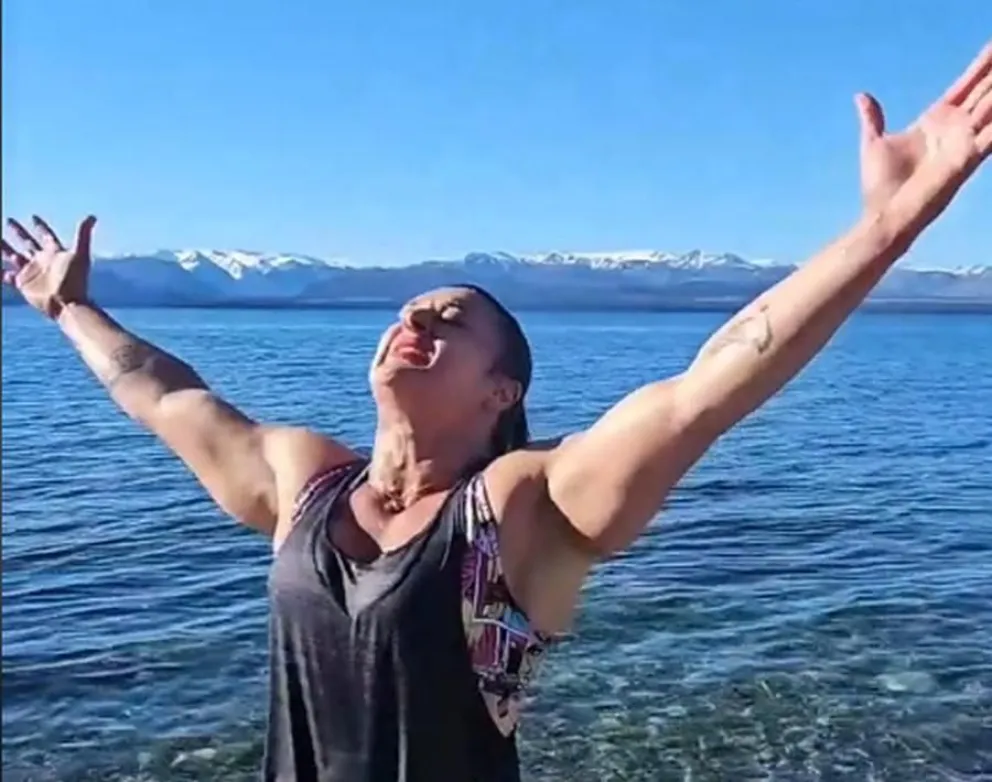 Locomotora Oliveras al salir del lago: "¡esta es la vida!"