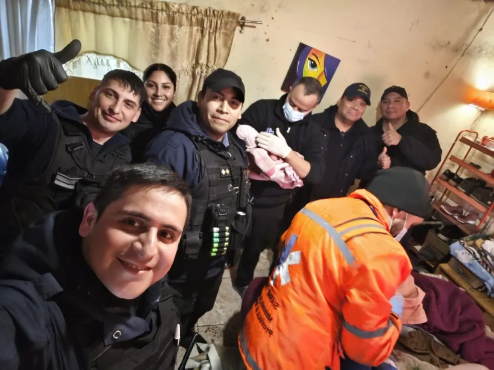 Bariloche: policías asistieron un parto en un domicilio particular del barrio Nicolás Levalle 