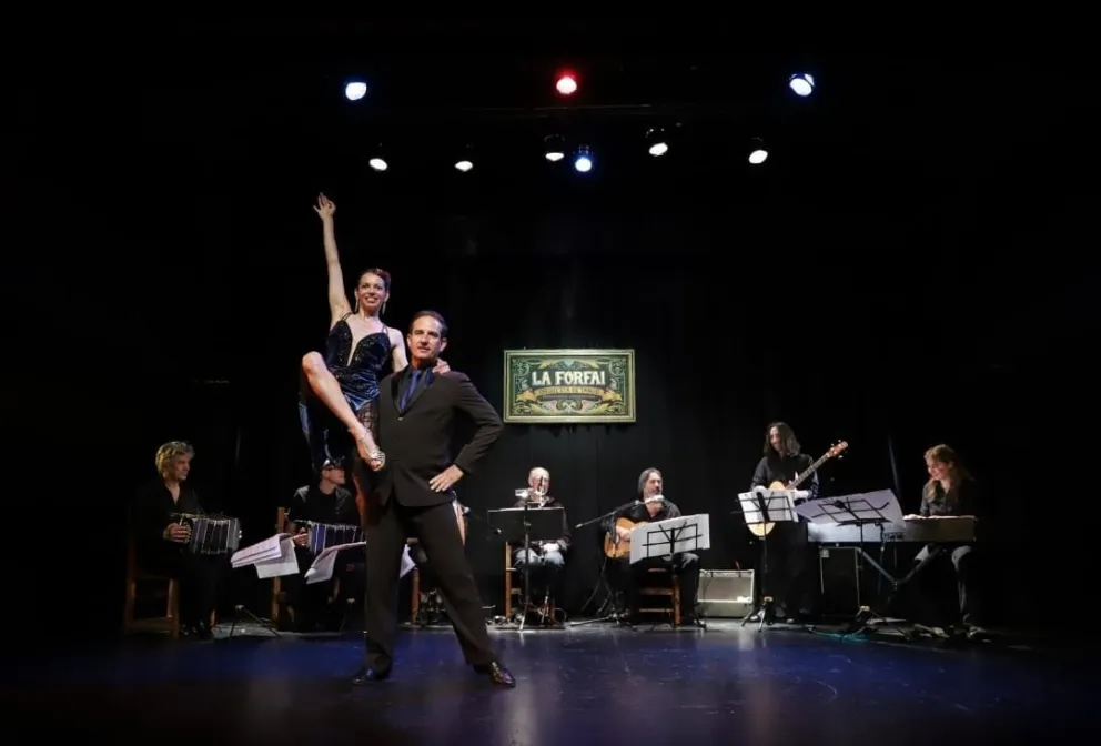 La función es este sábado 25 de octubre 20 hs.