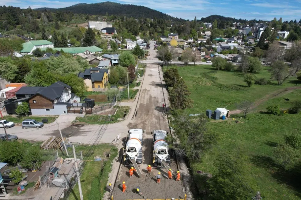 Avanzaron esta semana con el pavimento de Tacuarí y la conectividad con 25 de Mayo