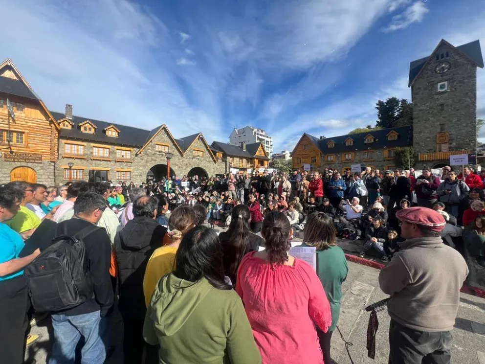 Coros de Argentina y Chile se encontraron en el Centro Cívico