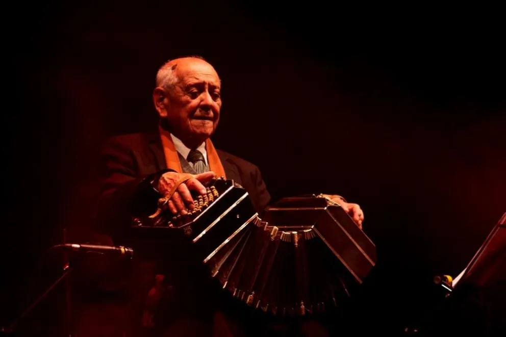Entre otros eventos, la semana artística de Bariloche homenajeará al maestro Rubén Hidalgo