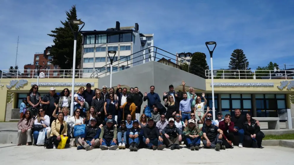 Contingente de la Red Federal de Turismo en el Museo Malvinas