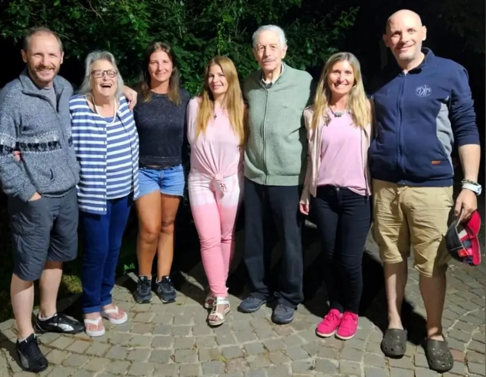Juan Carlos en familia. Con su esposa Maggie David y sus hijos Alejandro, Diego, Bárbara, Ivana y Úrsula.