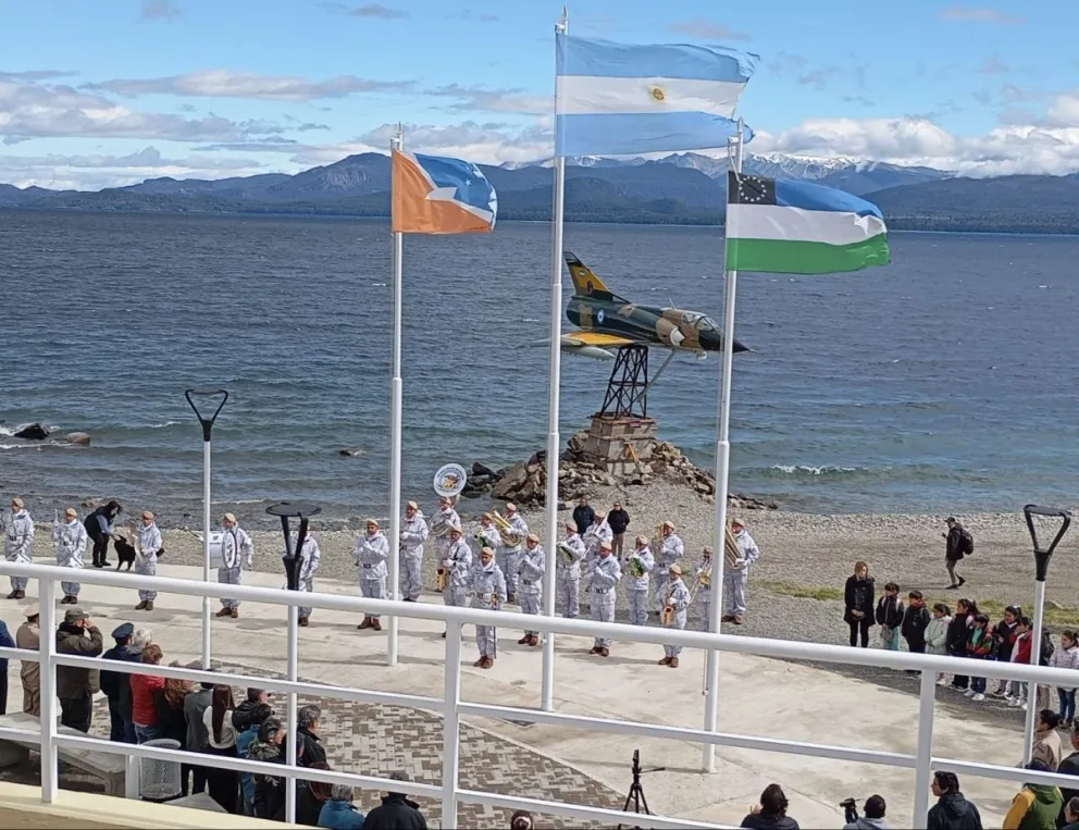 Acto del Día de la Soberanía en el Memorial Malvinas