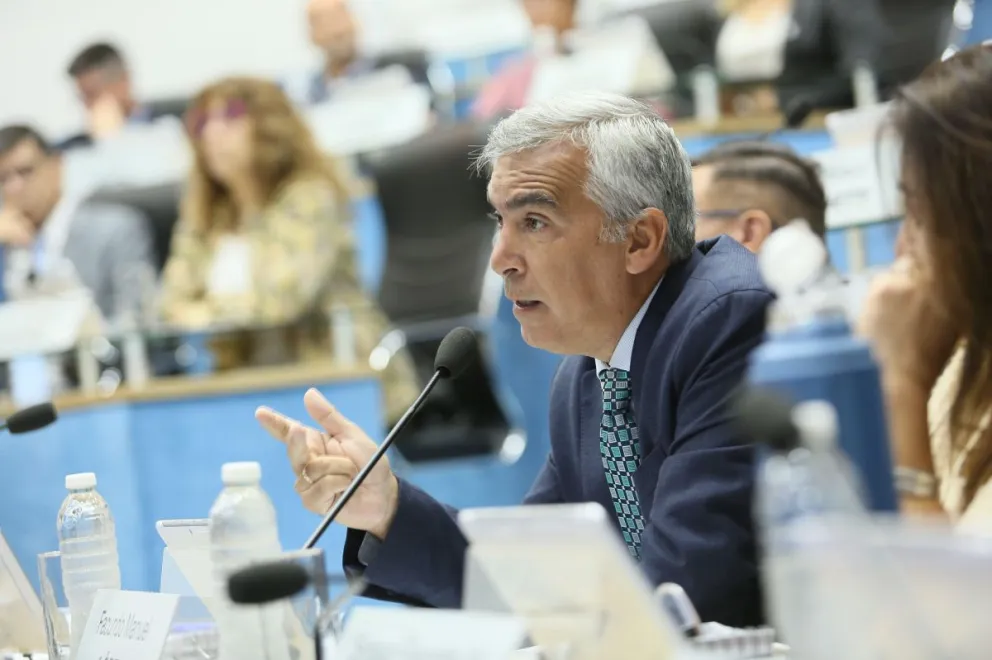 Legislador Facundo López