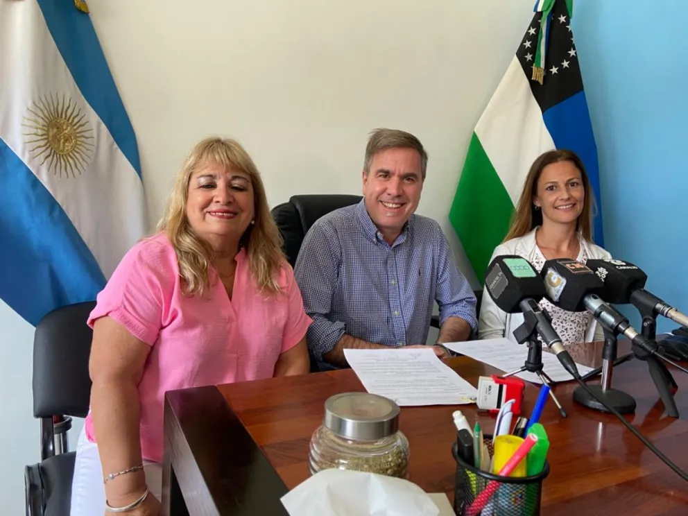 Adriana del Agua, Bruno Pogliano y Sofía Seroff