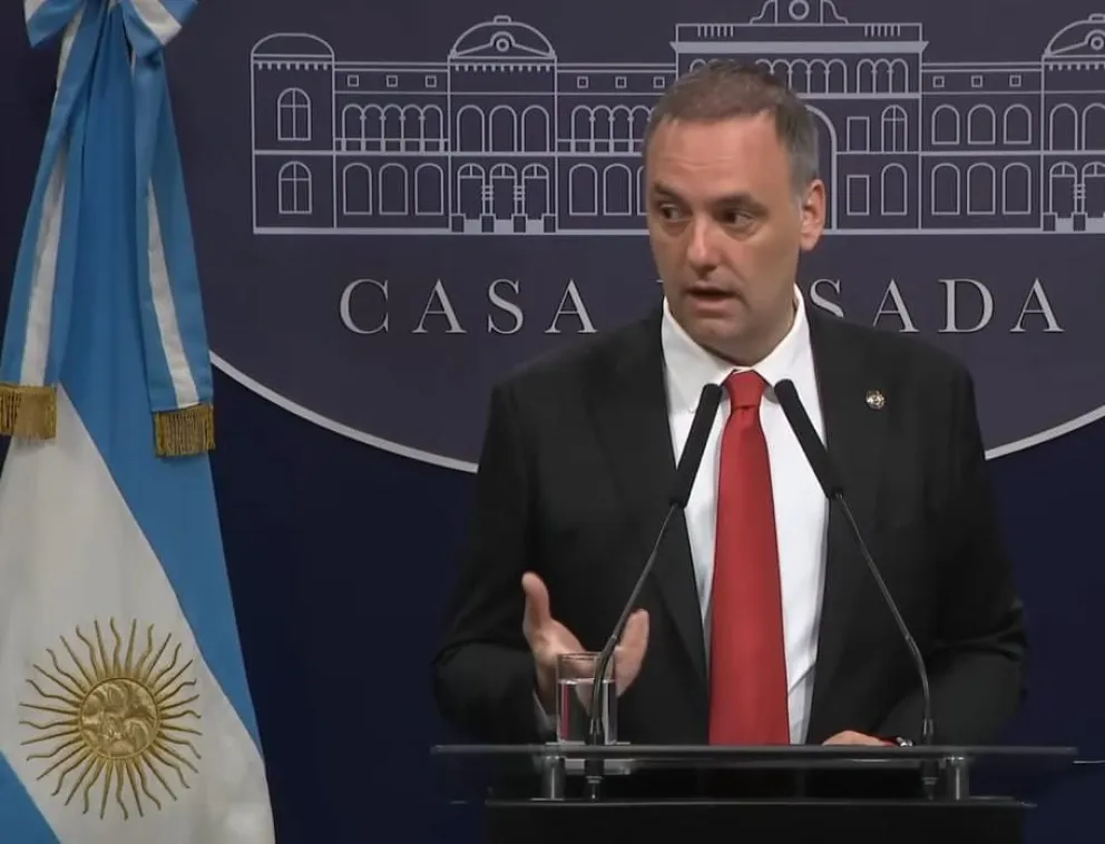 Manuel Adorni anunció la concesión del Paso Cardenal Samoré