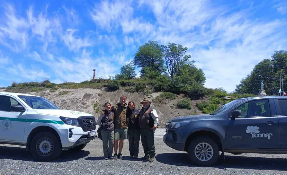 Agentes del PNNH y la CONAF compartieron jornadas de relevamiento del huillin