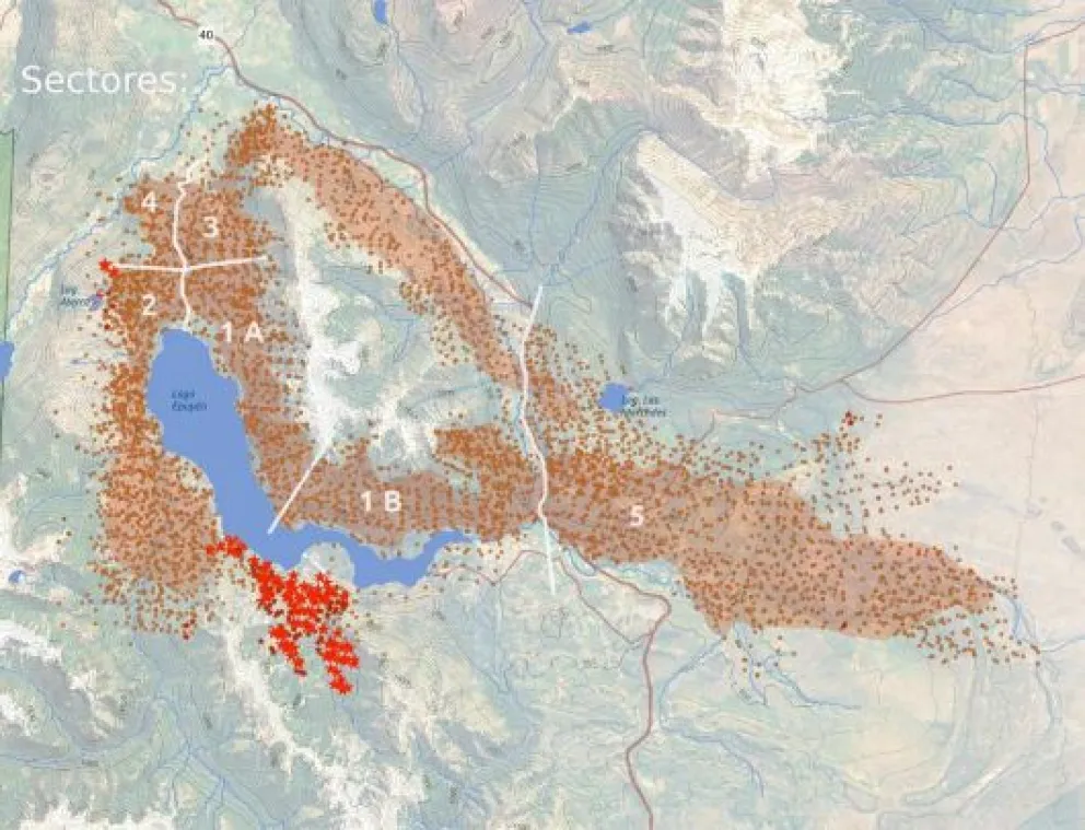 El incendio inició en 1A y siguió el orden numérico. Rodeó al lago Epuyén, y avanzó hacia el este, para El Maitén.