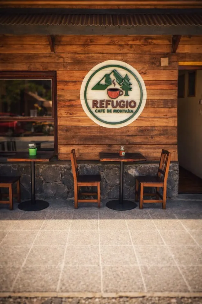 La cafetería se encuentra ubicada en avenida Bustillo 10,600. Fotos: gentileza.