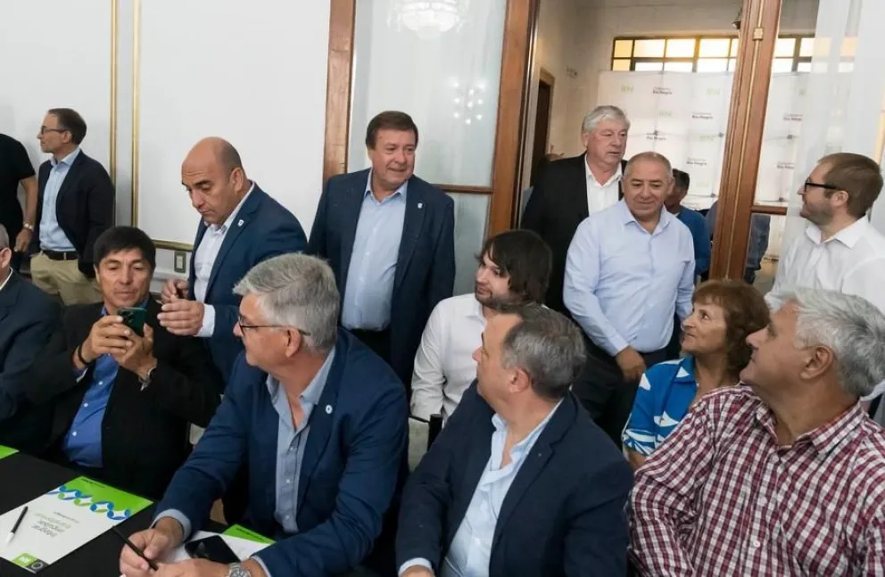 El intendente Cortés, entre los convocados a discutir la nueva coparticipación