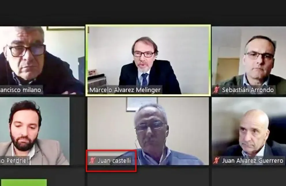Empresario Juan Castelli en una audiencia virtual de Techo Digno