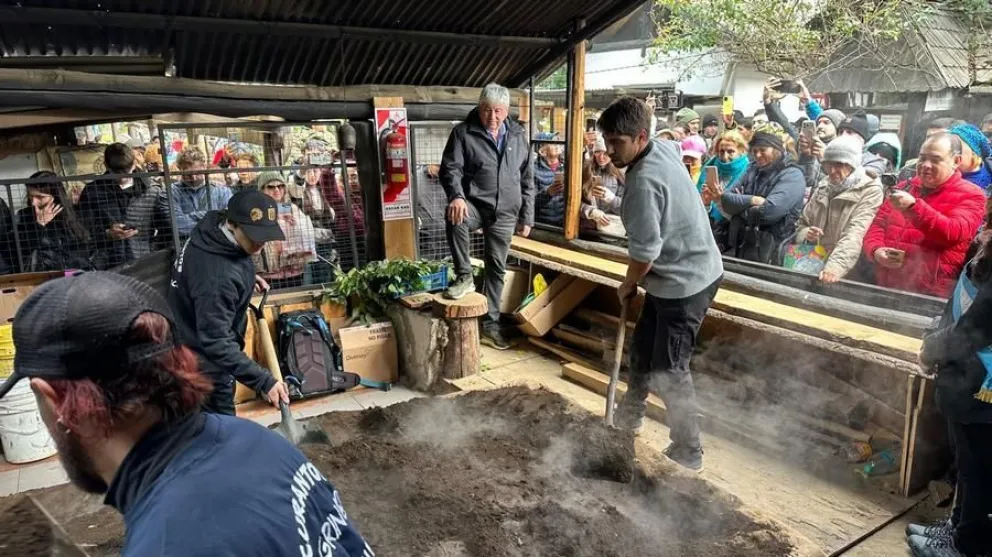 El clásico curanto de Colonia volvió a celebrar su fuesta
