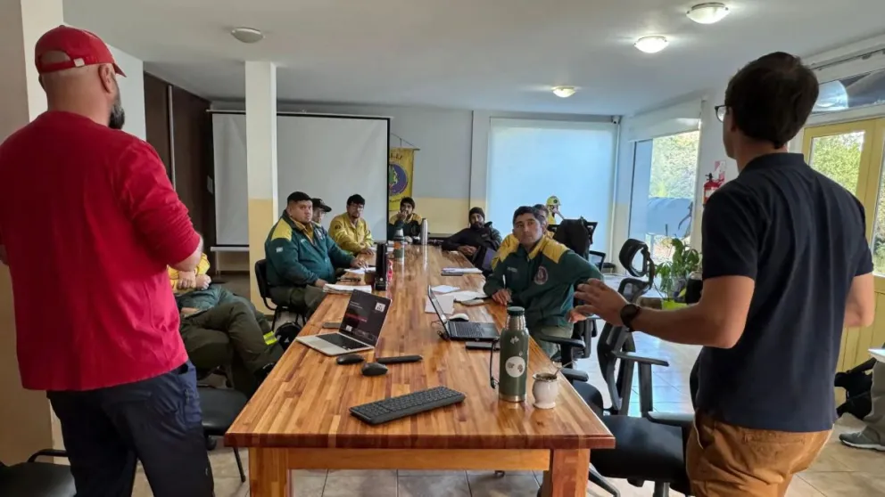 La capacitación incluyó entrenamiento en sistemas de cámara SWE-200 y el equipo de misión TM-100