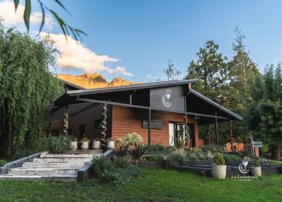 El Bolsón: La Encontrada Wine Bistro estrena su Menú de Pesca de abril para una escapada ideal