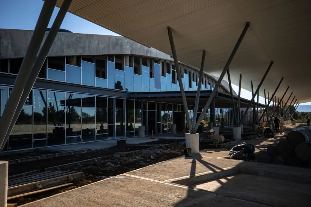 La nueva terminal es una de las obras trascendentes que ejecuta el gobierno rionegrino