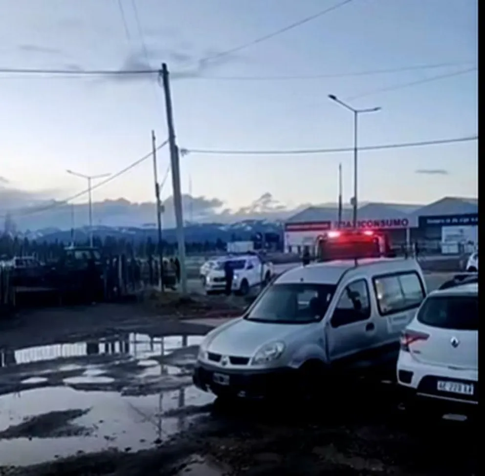 Captura de video de la emergencia frente a Maxiconsumo