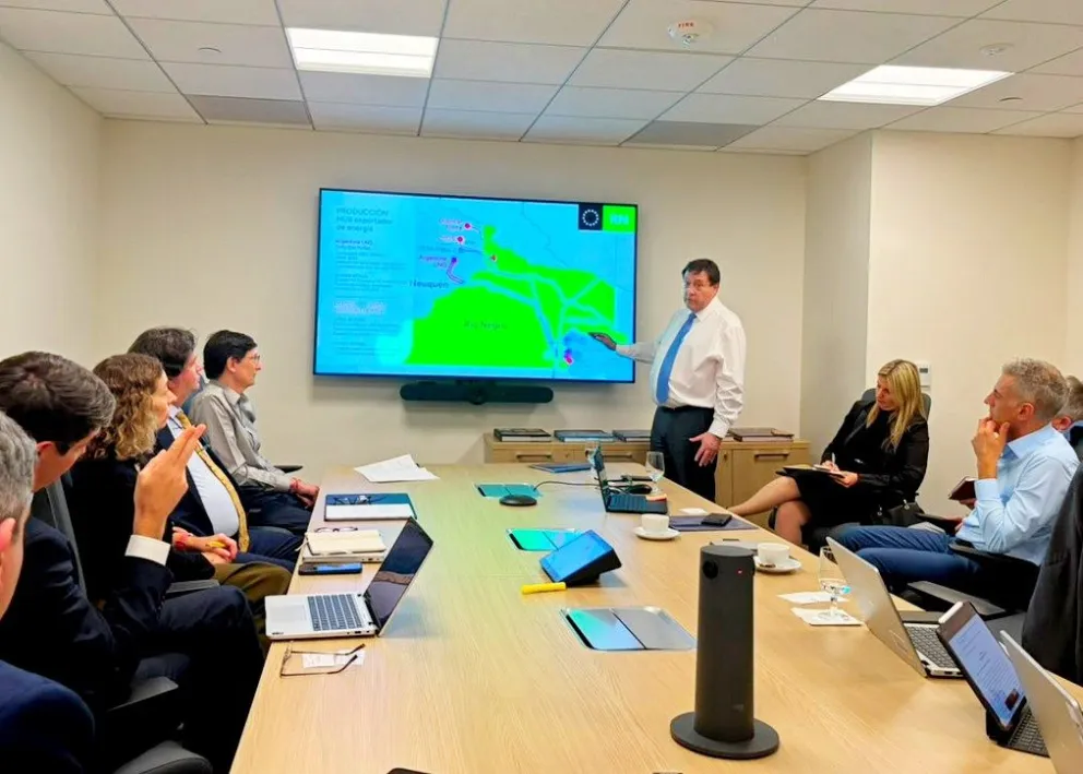 Weretilneck explica las inversiones previstas en el Directorio del BID