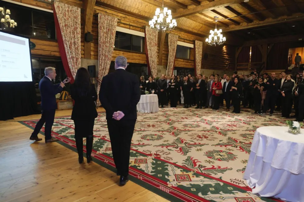 Expolagos: Piquin expone ante los operadores de turismo en el hotel Llao Llao
