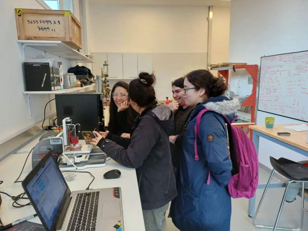 El desafío del Cansat genera entusiasmo y aprendizaje en la UNRN